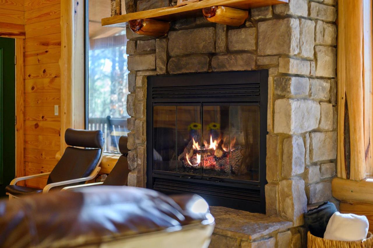 The Eastwood Spacious Retreat With 4 King En-Suites - Hot Tub - Pet-Friendly - Cozy Fire Pit - Prime Location - Multi-Family Broken Bow Esterno foto