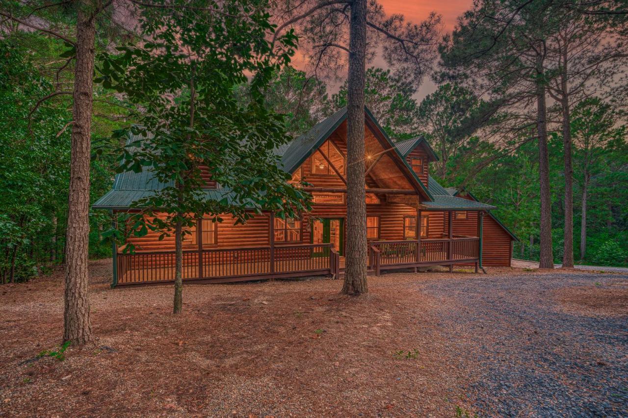 The Eastwood Spacious Retreat With 4 King En-Suites - Hot Tub - Pet-Friendly - Cozy Fire Pit - Prime Location - Multi-Family Broken Bow Esterno foto
