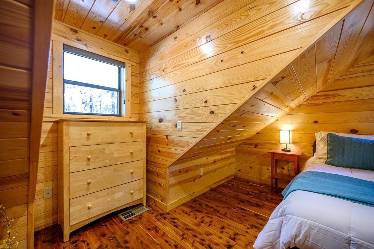 The Eastwood Spacious Retreat With 4 King En-Suites - Hot Tub - Pet-Friendly - Cozy Fire Pit - Prime Location - Multi-Family Broken Bow Esterno foto