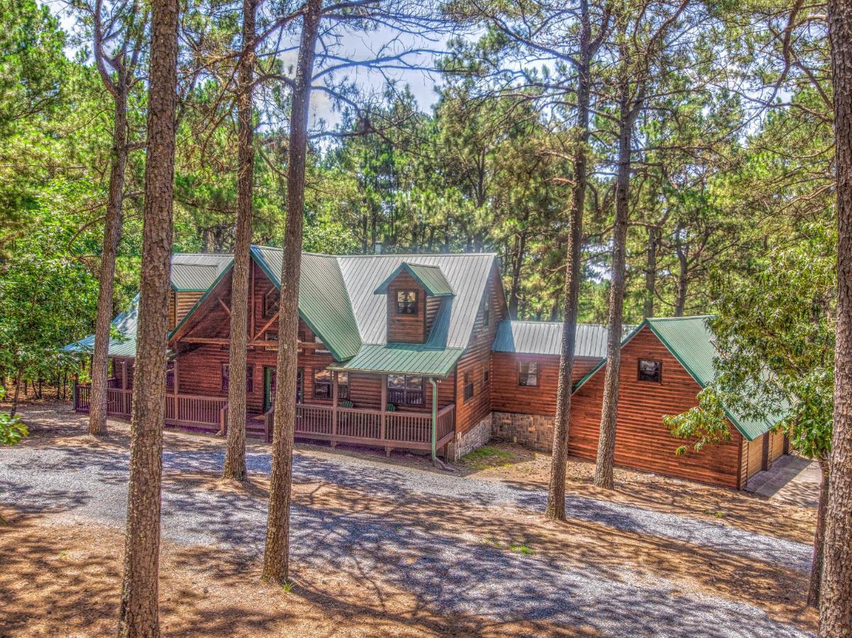 The Eastwood Spacious Retreat With 4 King En-Suites - Hot Tub - Pet-Friendly - Cozy Fire Pit - Prime Location - Multi-Family Broken Bow Esterno foto