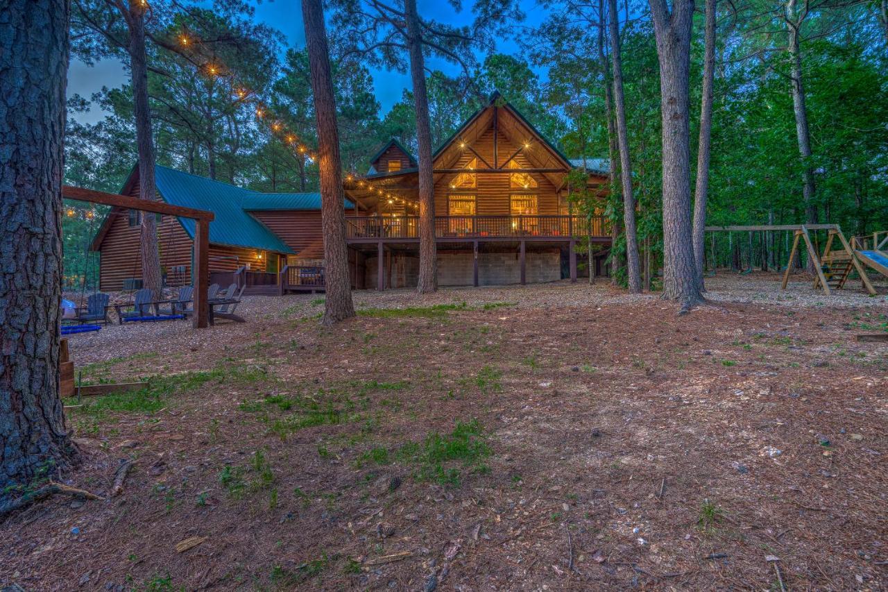 The Eastwood Spacious Retreat With 4 King En-Suites - Hot Tub - Pet-Friendly - Cozy Fire Pit - Prime Location - Multi-Family Broken Bow Esterno foto