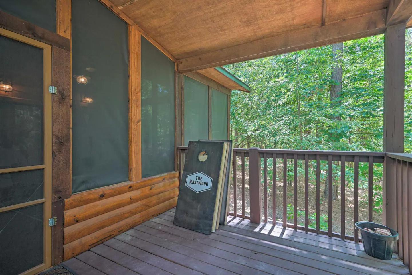The Eastwood Spacious Retreat With 4 King En-Suites - Hot Tub - Pet-Friendly - Cozy Fire Pit - Prime Location - Multi-Family Broken Bow Esterno foto