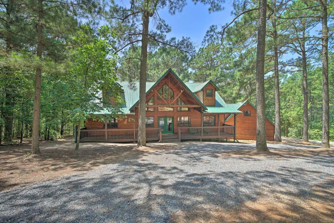 The Eastwood Spacious Retreat With 4 King En-Suites - Hot Tub - Pet-Friendly - Cozy Fire Pit - Prime Location - Multi-Family Broken Bow Esterno foto