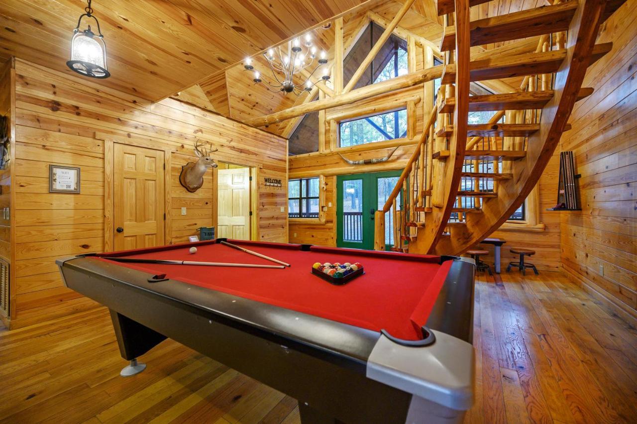The Eastwood Spacious Retreat With 4 King En-Suites - Hot Tub - Pet-Friendly - Cozy Fire Pit - Prime Location - Multi-Family Broken Bow Esterno foto